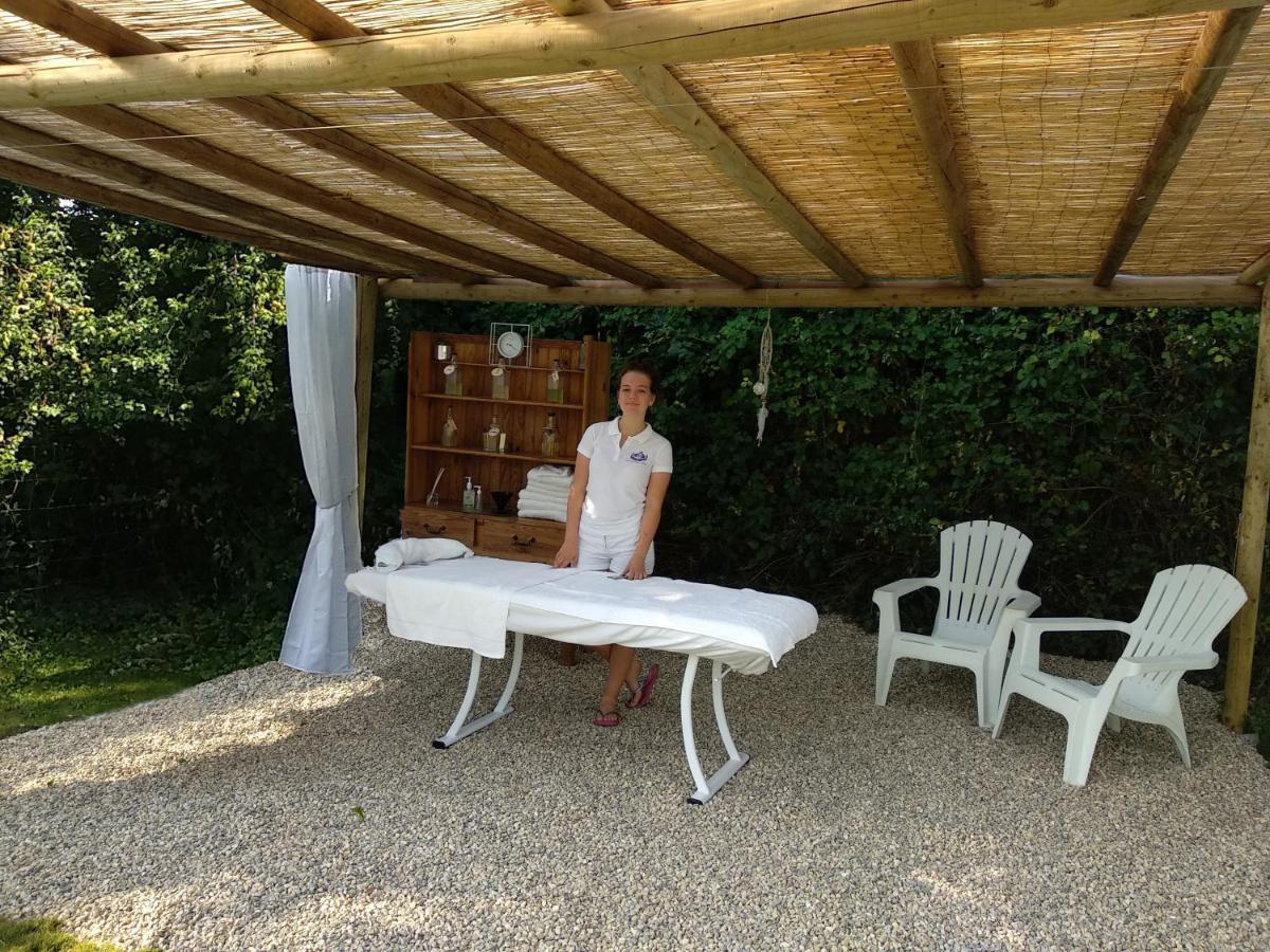 Bed and Breakfast Domaine Ramonjavel, glamping&alpaca's Fongrave Esterno foto